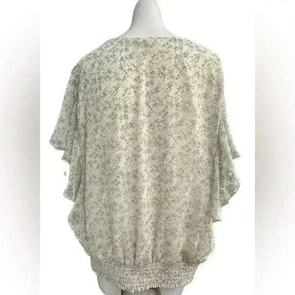 2X Faux Wrap blouse with tie waist - Picture 4 of 8